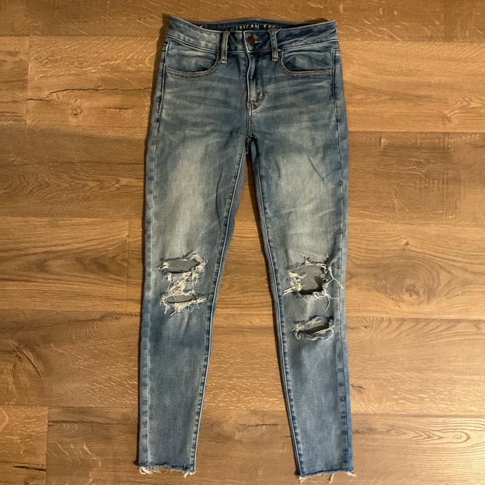 American Eagle destructed medium wash next level stretch jegging, 2 Reg
